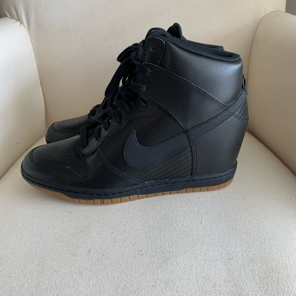 Women Nike sky hi
